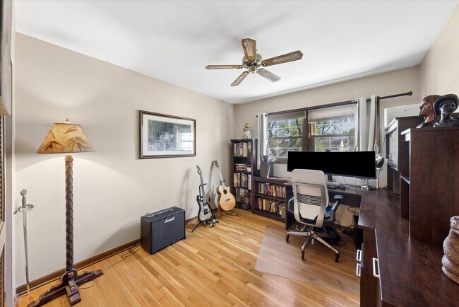 Building Photo - 4 E Noyes St