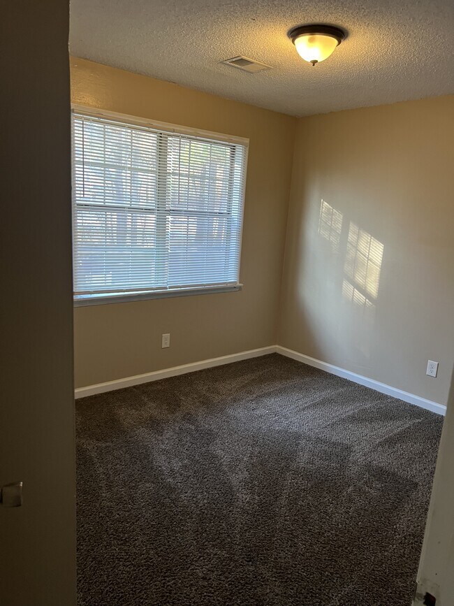 Building Photo - 8431 Moultrie Dr