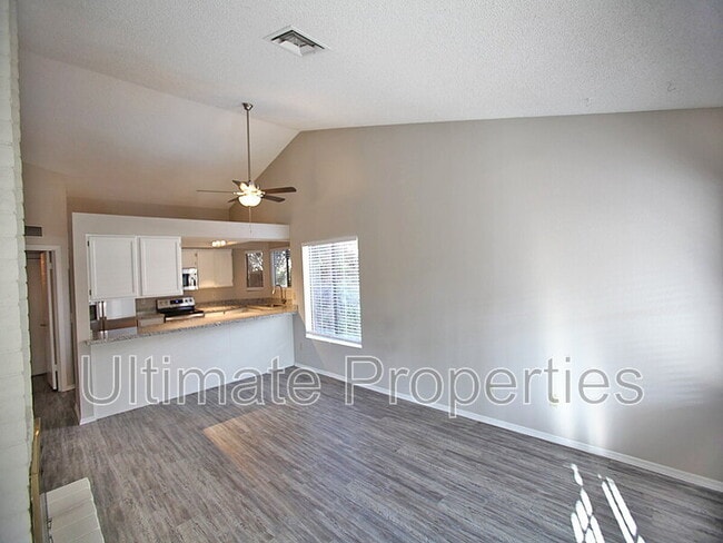 Building Photo - 7003 W Taro Ln