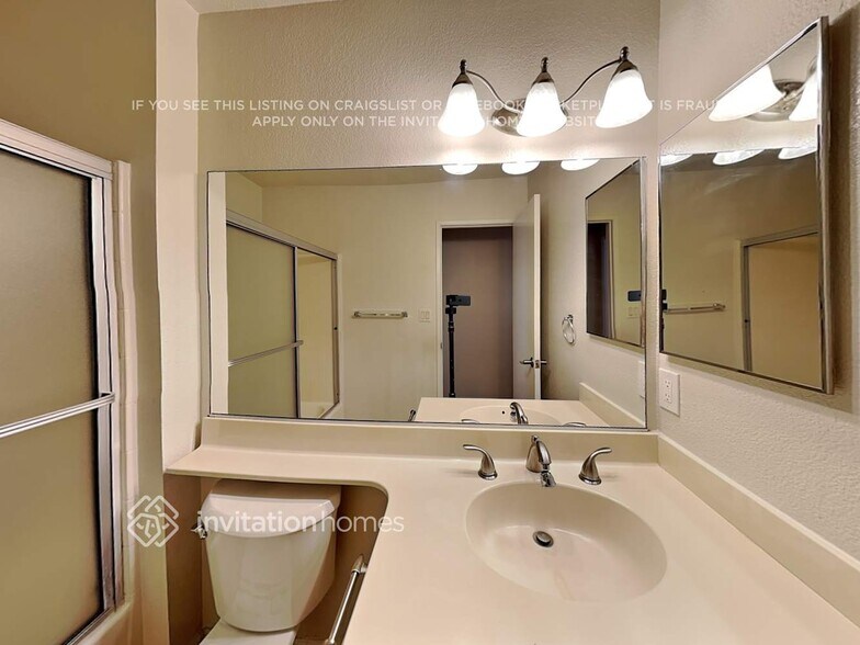 Building Photo - 40527 Nido Ct