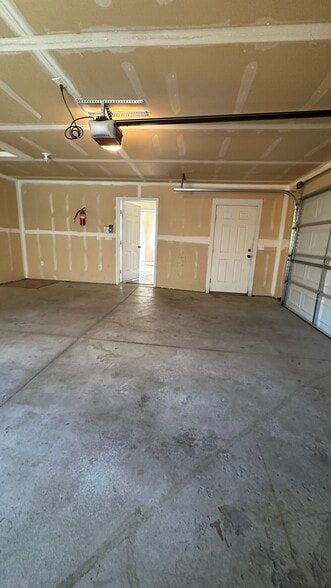 Building Photo - 3895 Potosi St