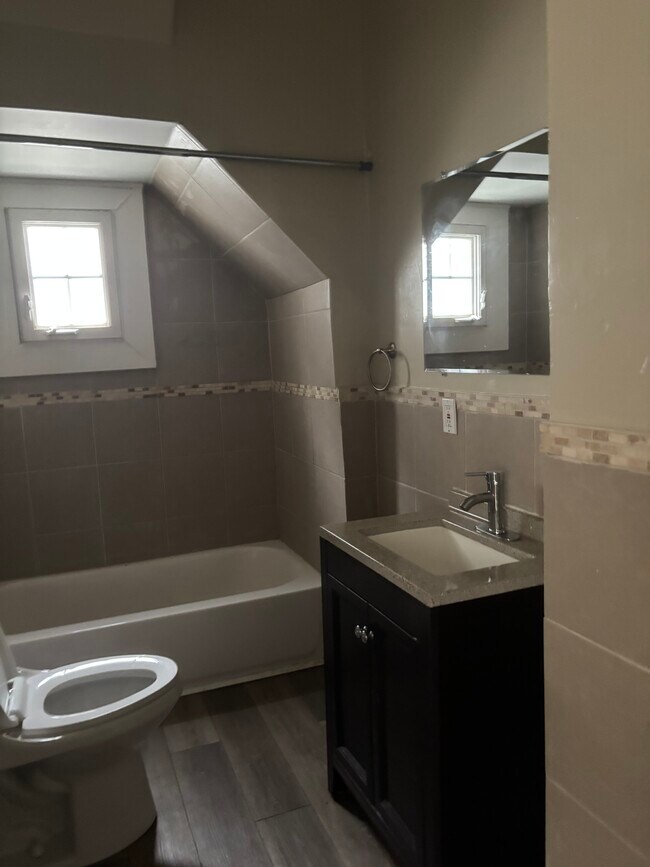 Barhroom - 963 Switzer Ave