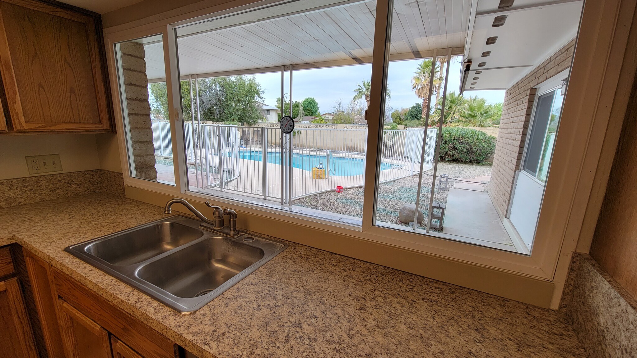 Building Photo - 1328 E Hermosa Dr