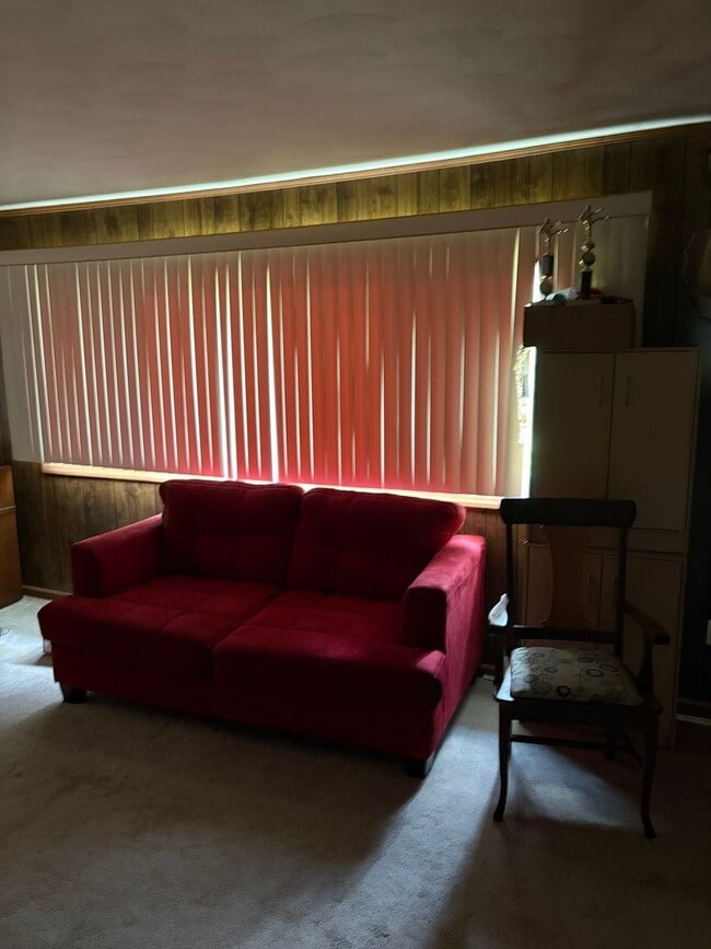 Building Photo - Spacious 4BR House in Knoxville