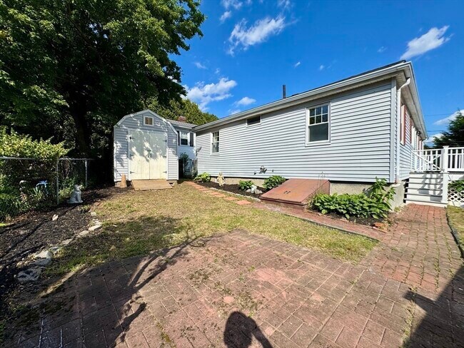 Building Photo - 2 Furbush Rd