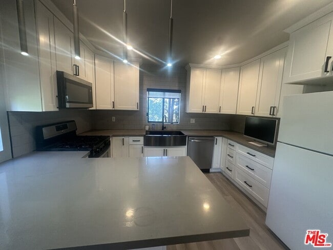 Building Photo - 5129 Edgewood Pl