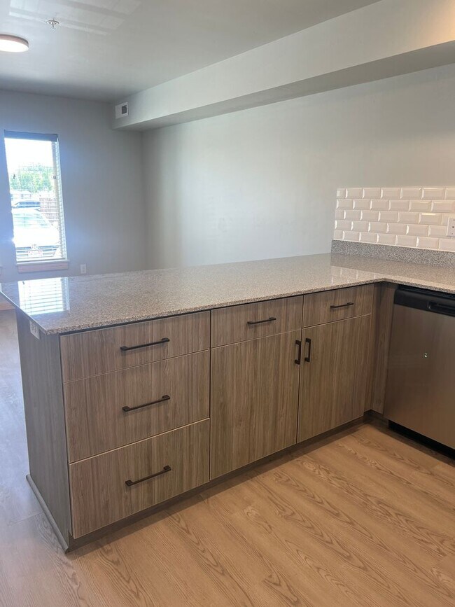 Building Photo - 2 Bed 1 Bath Unit at Teton River Flats – P...