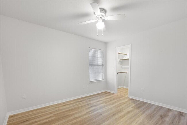 Building Photo - 3407 Blumie St