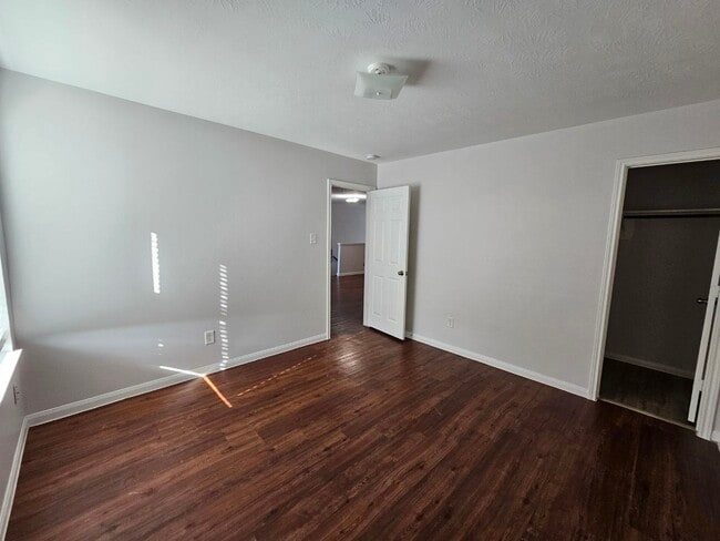 Building Photo - 6014 Brenwood Trails Ln