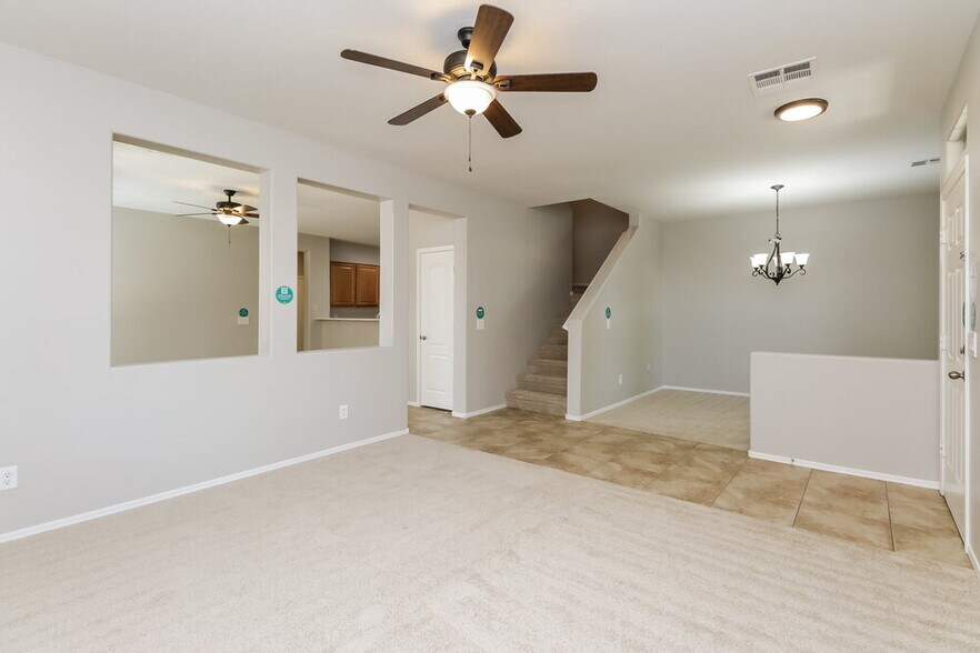 Building Photo - 2918 S Anderson Ln