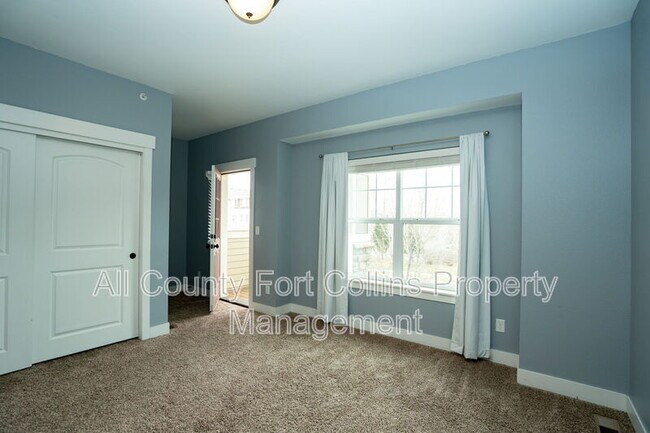 Building Photo - 5020 Cinquefoil Ln