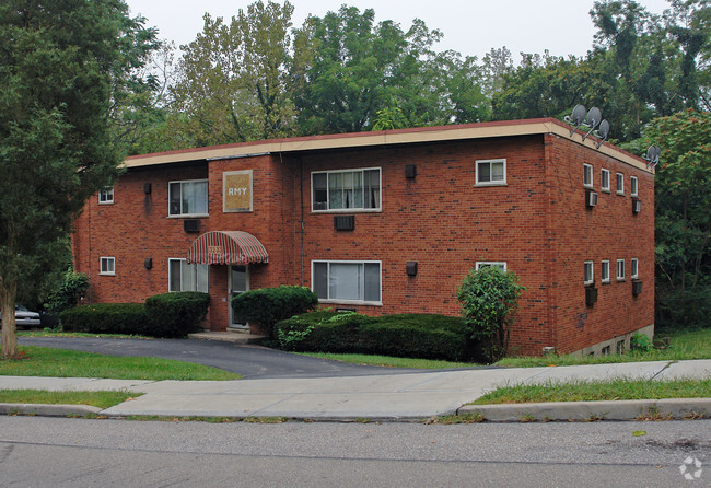 Building Photo - Lowell 501