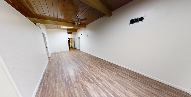 Building Photo - Spacious 4BD/2BA on Baja (Lease out, pending signatures. Check back in a few days!)