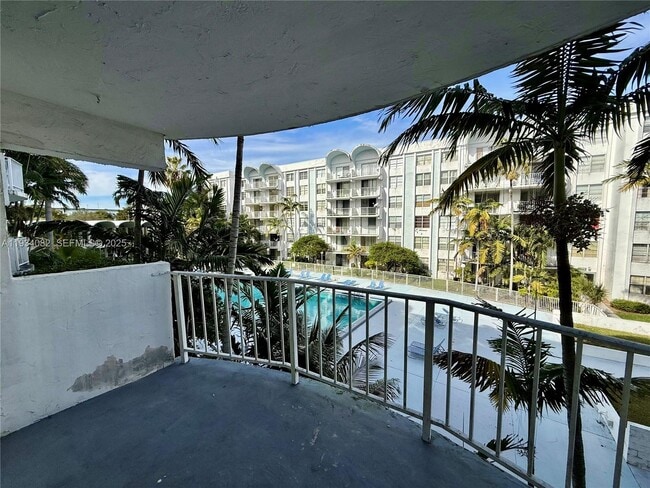 Building Photo - 492 NW 165th St