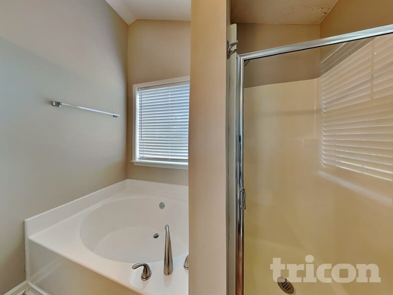 Building Photo - 207 Crystal Ct