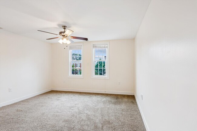 Building Photo - 345 E 28th St