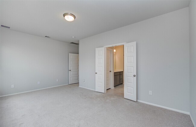 Building Photo - 10731 Aquila Star Dr