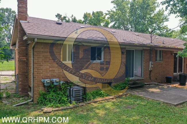 Building Photo - Available Now! Carmen Ainsworth Schools - Water included - SIDE BY SIDE DUPLEX