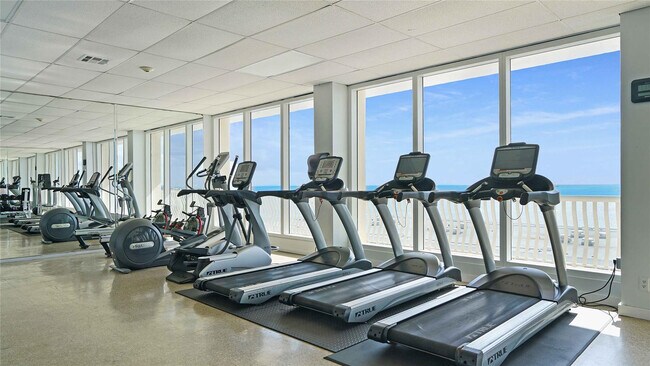 Building Photo - 4020 Galt Ocean Dr