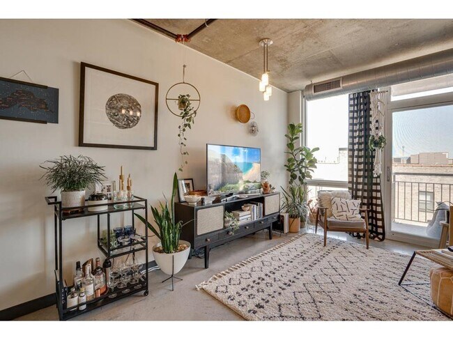 Building Photo - 730 N 4th St