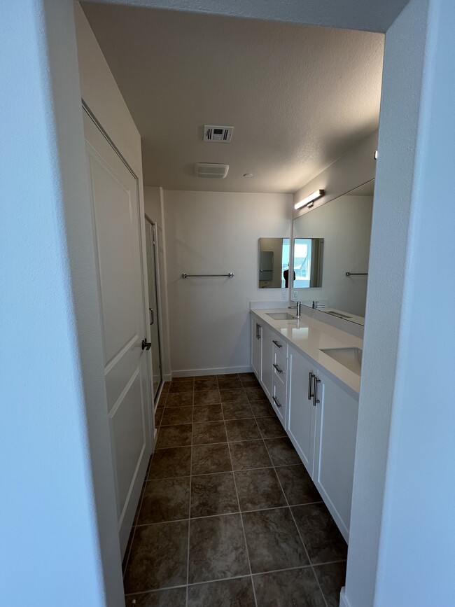 Bathroom - Master Bedroom - 11019 Aspire Dr