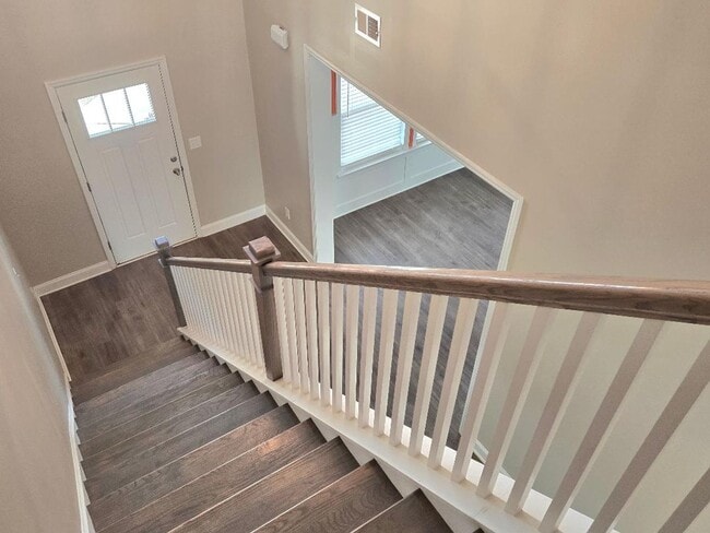 Building Photo - 733 Courtland Ln