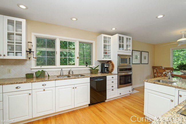 Building Photo - 3 br, 3.5 bath House - 201 Honey Creek Ave NE