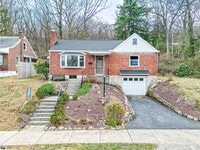 Building Photo - Charming 2-Bedroom Home with Garage in Mount Penn