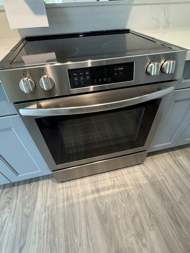 Building Photo - 94-510 Lumiaina Street D203