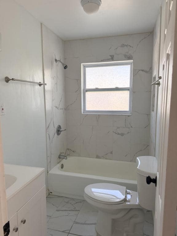 Building Photo - 1920 Charlton Dr