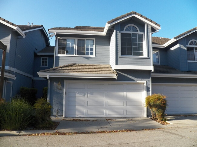 Primary Photo - Spacious North San Jose Townhouse - Available Now!