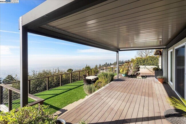 Building Photo - 75 Chadbourne Way