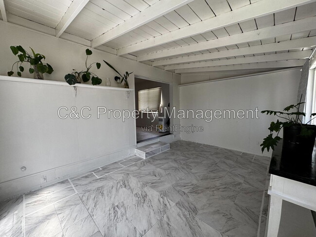 Building Photo - 3513 Clayburn Rd