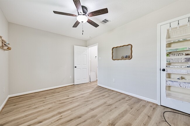 Building Photo - 611 Munger St