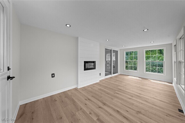 Building Photo - 12790 Heath Rd