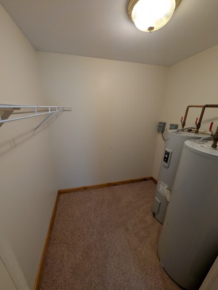 Building Photo - 1827 Bellinger St