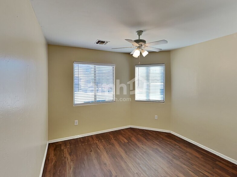 Building Photo - 3713 W Avenida Fria