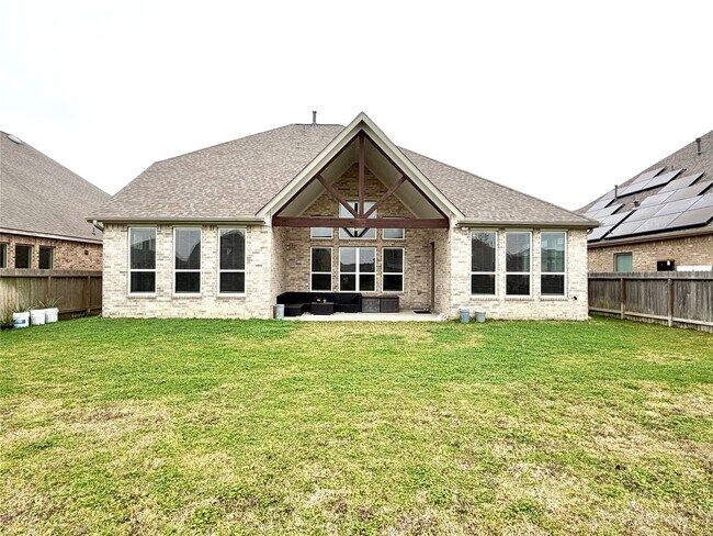 Building Photo - 6610 Lake Oasis Dr
