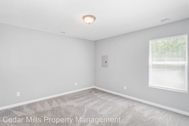 Building Photo - 3 br, 1 bath House - 1042 S Vassar St