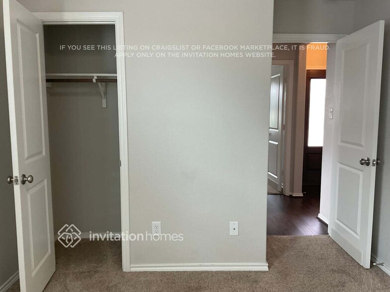 Building Photo - 9724 Marbach Brk