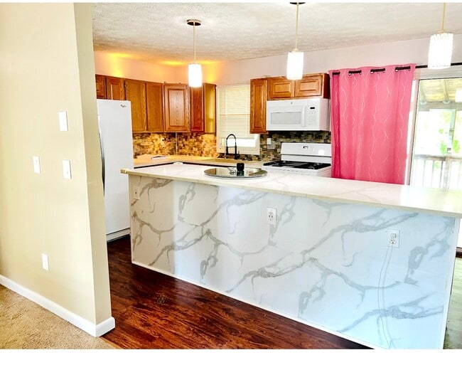 Building Photo - 12 Cherry Cir