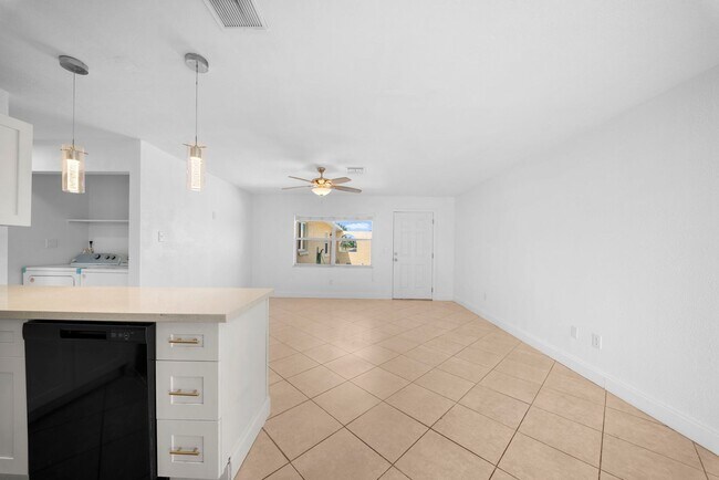 Building Photo - 13401-13407 Pine Needle Ln