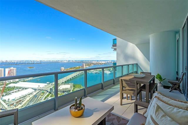Building Photo - 900 Biscayne Blvd