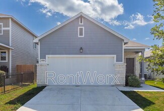 Building Photo - 10110 Jardin Verde