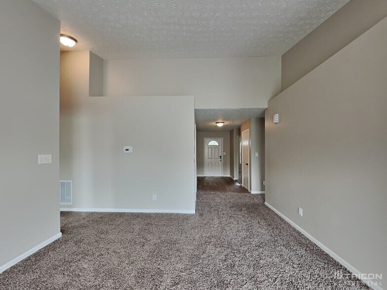 Building Photo - 6811 Smithfield Blvd