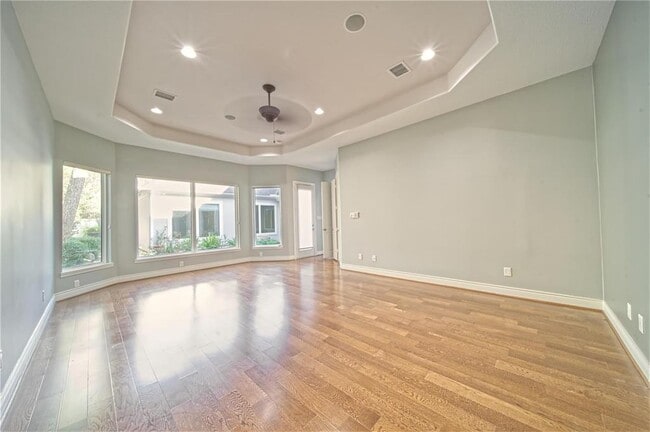 Building Photo - 910 Peachwood Bend Dr