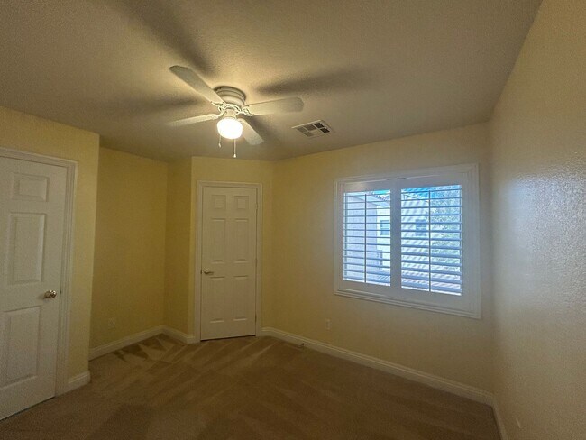 Building Photo - wonderful 3 bedroom home