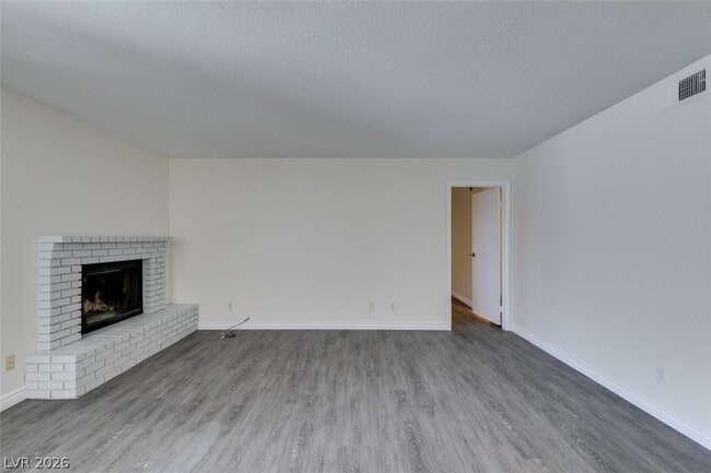 Building Photo - 3790 Shirebrook Dr