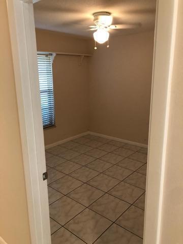 Building Photo - 1083 Goldenrod Rd