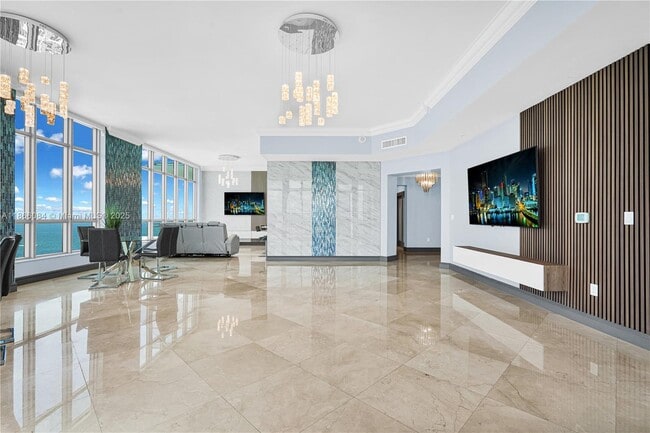 Building Photo - 3535 S Ocean Dr